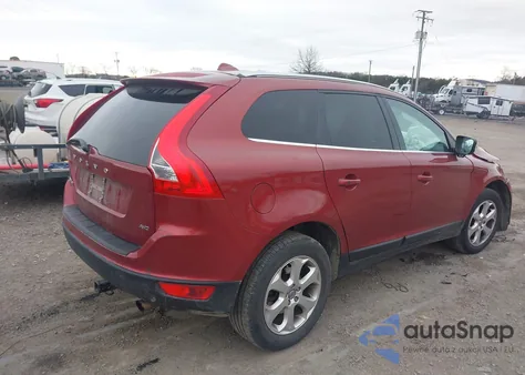 2013 Volvo Xc60 3.2 Premier Plus z USA, uszkodzony, nr VIN YV4952DZ3D2420906